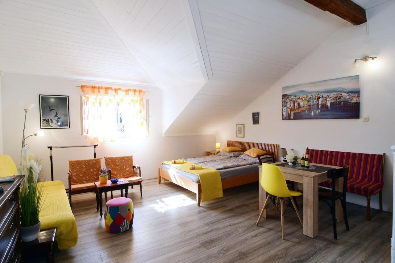 Ferienwohnung Rosi Split Exterior foto