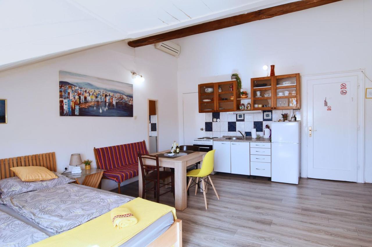Ferienwohnung Rosi Split Exterior foto