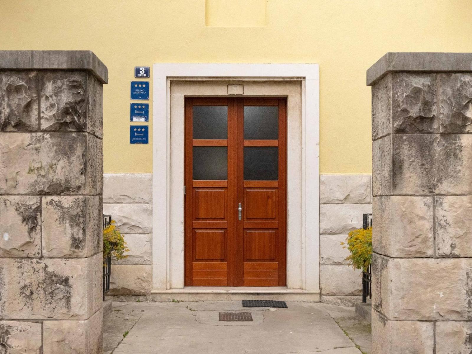 Ferienwohnung Rosi Split Exterior foto
